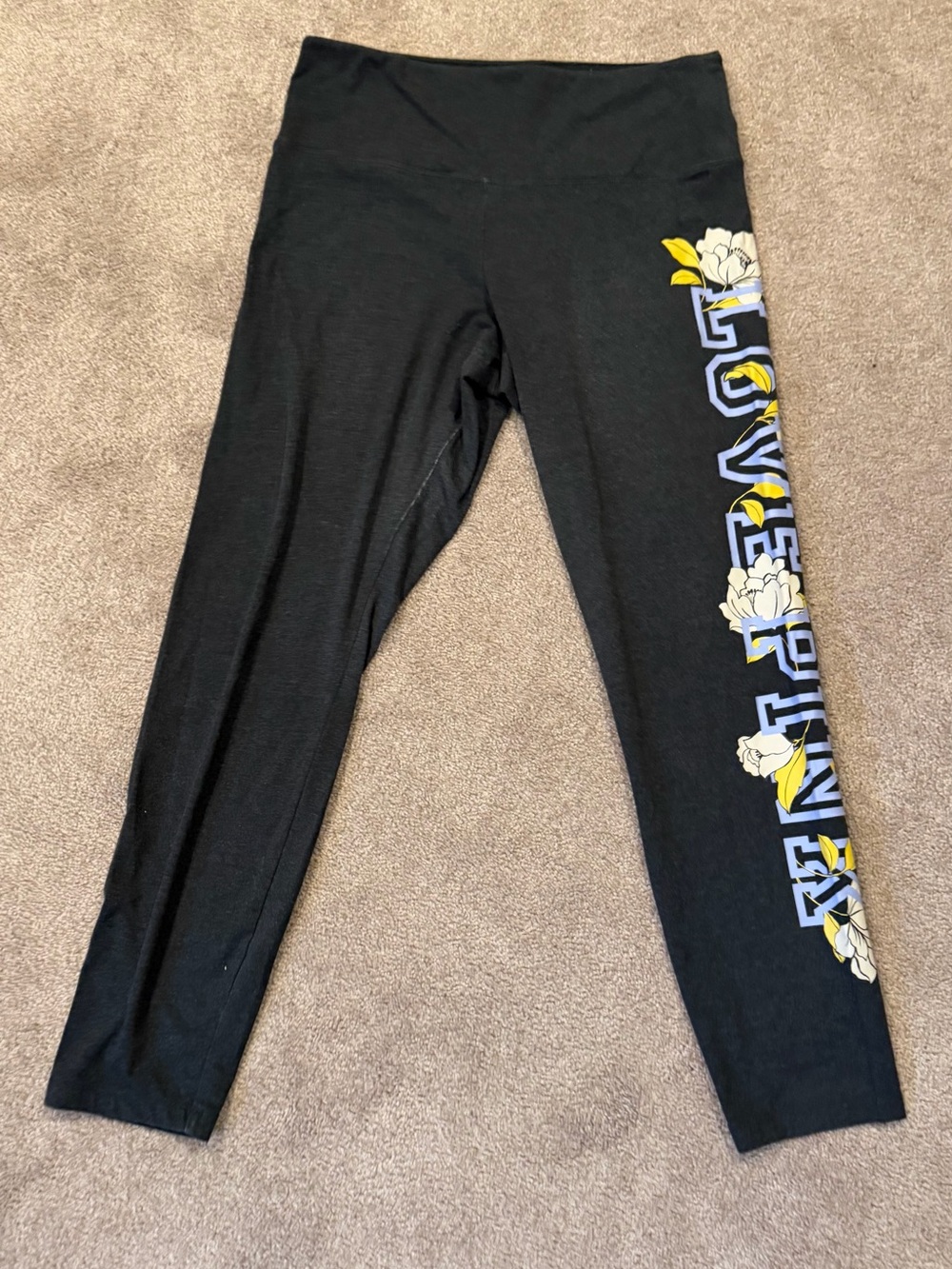 PINK Victoria’s Secret XL Black LOVE PINK Floral Logo Leggings